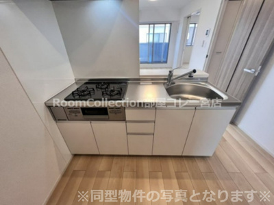 【キッチン】 | イ・ラヴィエＢ | ※同型物件の写真となります※