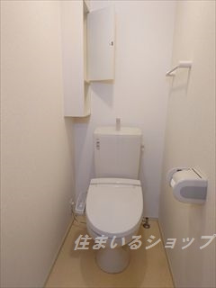 セイバリー　Ｍのトイレ|シャワートイレ・収納棚あり