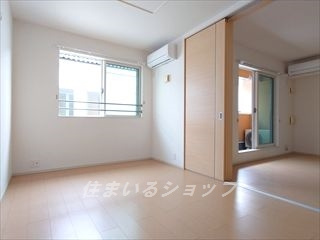 セイバリー　Ｍの寝室|エアコン２基付き
