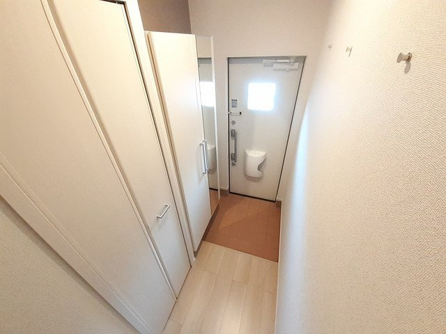 リリア・ヴィレⅡの玄関|落ち着いた玄関です
