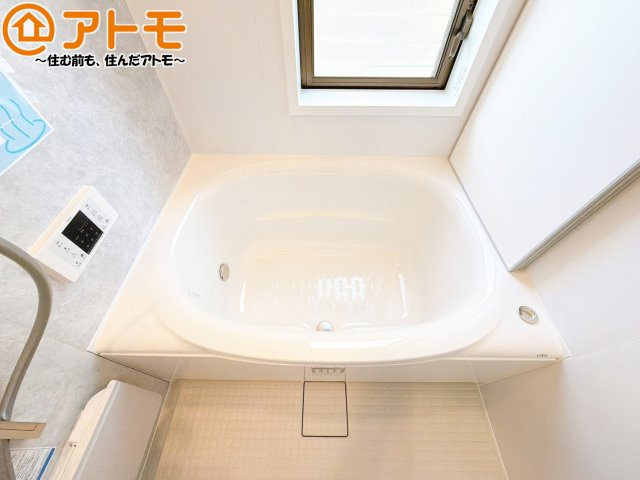 【浴室】 | 駿河区青木　中古戸建 | ボタンひとつで湯張りのできるオートバスは、追い炊きも給湯温度の変更も楽々♪
