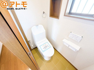【トイレ】 | 駿河区青木　中古戸建 | 年代を問わず使いやすい洗浄機能付きのトイレ♪肌への負担をも減らせるのでお子様の敏感なお肌も安心！