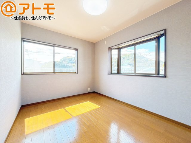 【寝室】 | 駿河区青木　中古戸建 | 毎日すごす部屋の広さや陽当りも気になるポイントですね！現地で体感してみてください♪