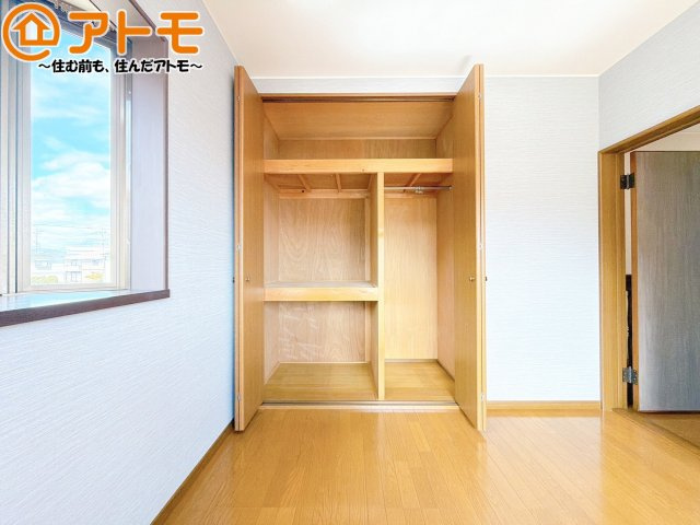 【収納】 | 駿河区青木　中古戸建 | 収納家具を減らせる容量の大きなクローゼット♪