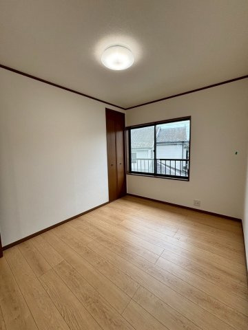 四日市市釆女町 中古戸建の洋室