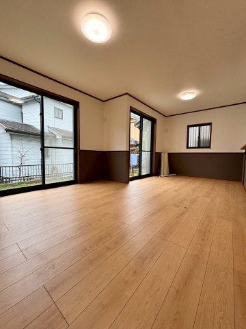 四日市市釆女町 中古戸建の居間・リビング
