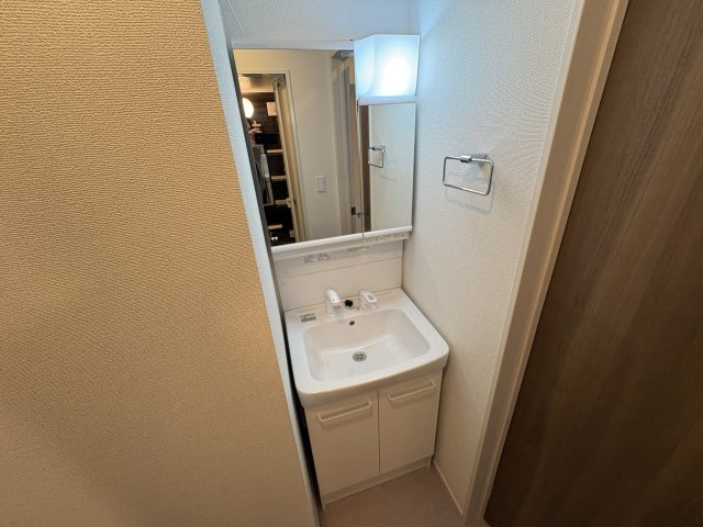 ヒカルサ明石南王子の洗面所