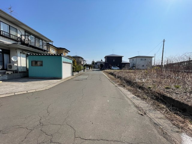 秋田市外旭川八幡田の前面道路含む現地写真