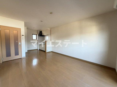 【居間・リビング】 | サン・ジュリアン | 別部屋写真使用