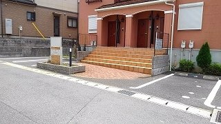 サンプラス　Ｋの駐車場|駐車場があるので、車を買う予定の方も安心です