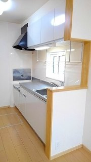 サンプラス　Ｋのキッチン|コンパクトなキッチンで掃除もラクラク