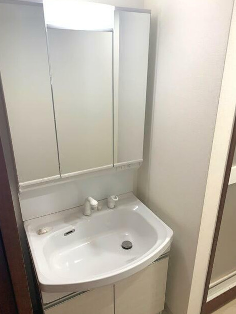 フィール天神町2号館の洗面所