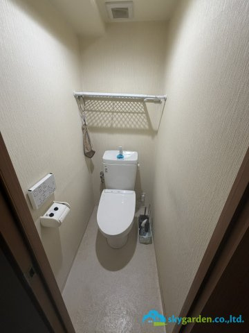 地産マンション平塚のトイレ