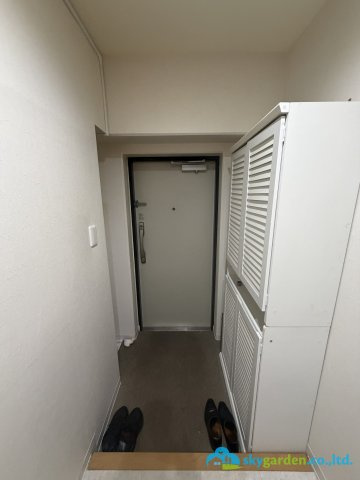 地産マンション平塚の玄関