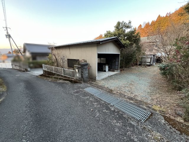 【前面道路含む現地写真】 | 中古一戸建　香南市野市町東佐古