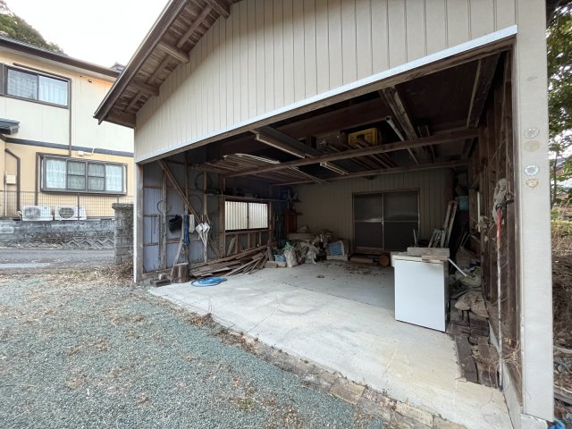【その他】 | 中古一戸建　香南市野市町東佐古 | 車庫の奥に物置があります