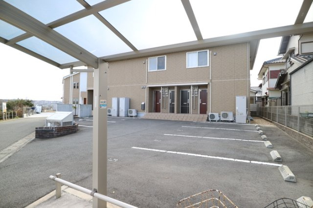 グランクレール自由が丘の駐車場