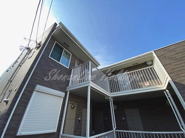 藤沢市辻堂新町３丁目のアパートのエントランス