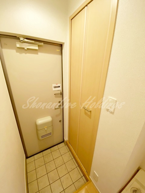 藤沢市辻堂新町３丁目のアパートの玄関