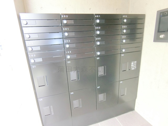COCOFLAT蓮沼EASTのその他共用部分|宅配BOXメールBOX