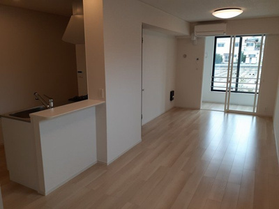 【居間・リビング】 | サニーレジデンスⅢ | おしゃれなリビングです