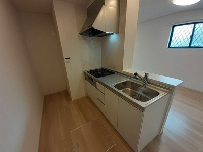 【キッチン】 | サニーレジデンスⅢ | コンパクトなキッチンで掃除もラクラク