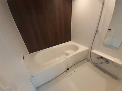 【浴室】 | サニーレジデンスⅢ | 日々の暮らしに欠かせないお風呂です