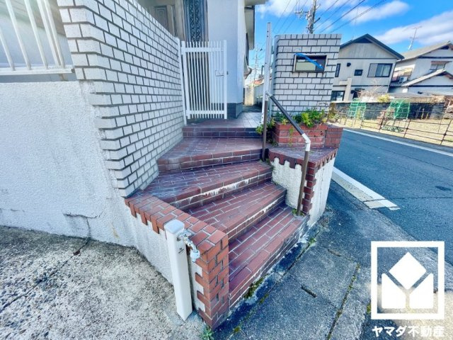 伏見区日野谷寺町の外観