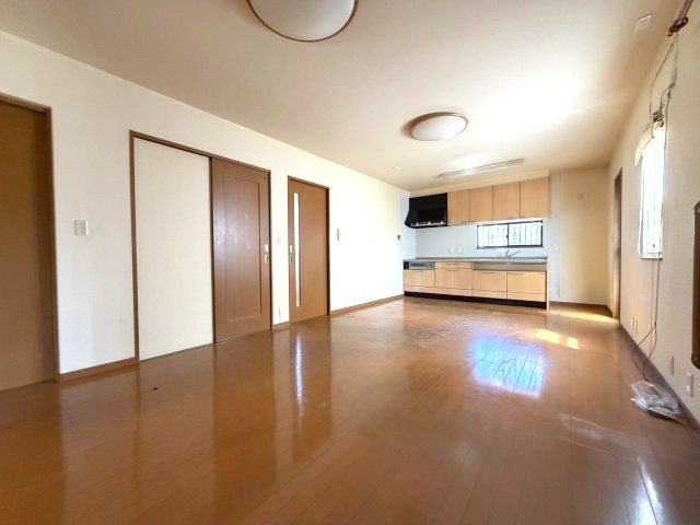 重住一丁目　戸建の居間・リビング