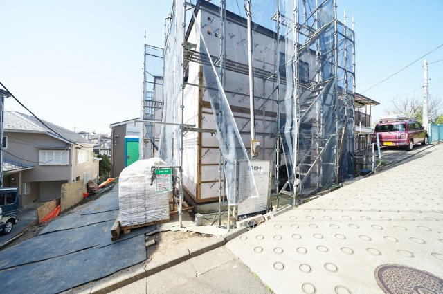【自然と暮らす上菅田町】南東向きLDK×回遊動線×ZEH水準、家事ラク設備充実＋駐車2台の新築戸建て