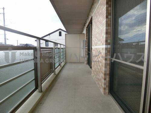 レジデンス・グリンダのバルコニー|落ち着いた時間を過ごせるバルコニーです