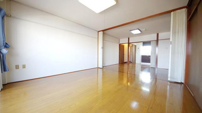 【居間・リビング】 | 清水マンション | ゆったり過ごせるリビングです