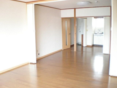 【居間・リビング】 | 清水マンション | 使いやすいリビングです