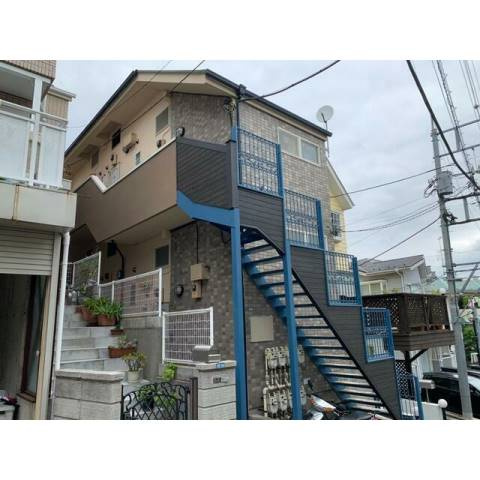 横浜市港北区仲手原２丁目のアパートの外観