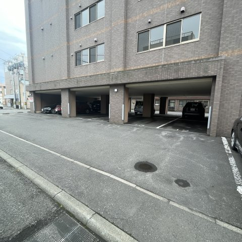 サンヴェール中央の駐車場