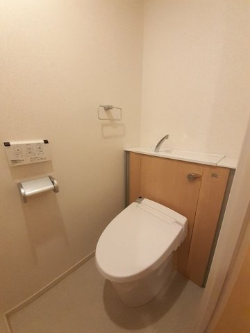 グランクリュ佐古　ＷＥＳＴのトイレ|落ち着いたトイレです