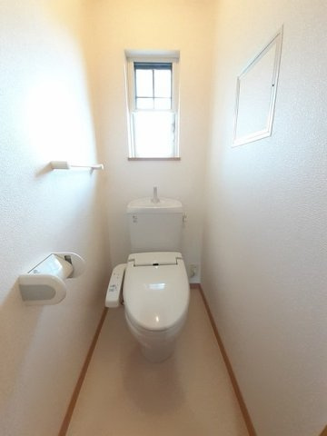 モーント　シャイン　Ｂのトイレ|落ち着いたトイレです