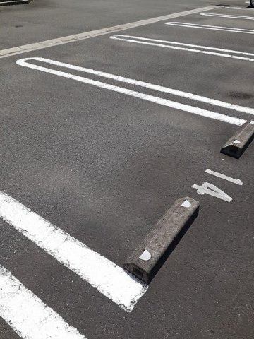 フリーデの駐車場|駐車場に車を止められます