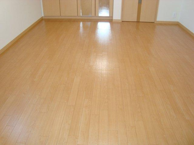 リリーガーデンの内装|洋室