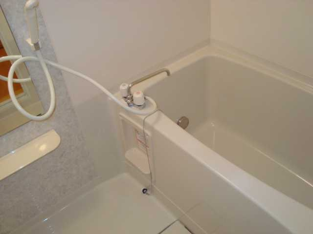 リリーガーデンの浴室|バス