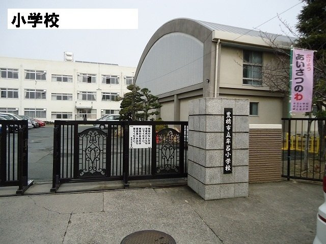カーサフィオーレＣの周辺|牟呂小学校まで1400m