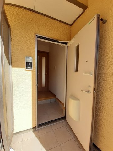 カーサフィオーレＣの玄関