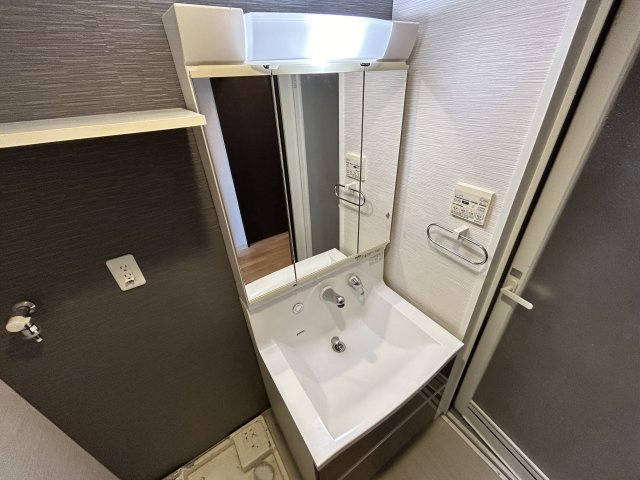 プリモパッソ川口の独立洗面台|※別室参考写真です。