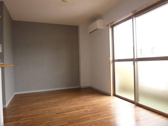 クレモンポイントAの居間・リビング