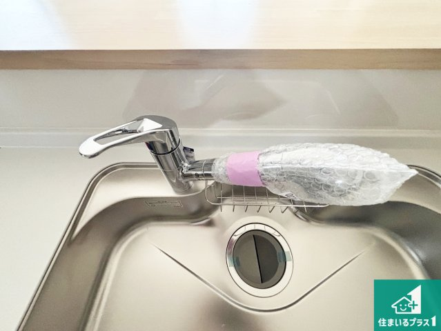 奈良市東九条町　第21期　新築一戸建て　の設備|浄水器を内蔵！炊飯時、お茶を作る時に安心してお水を使えます！お湯と冷水、浄水と原水、シャワーの切替えもワンタッチです！