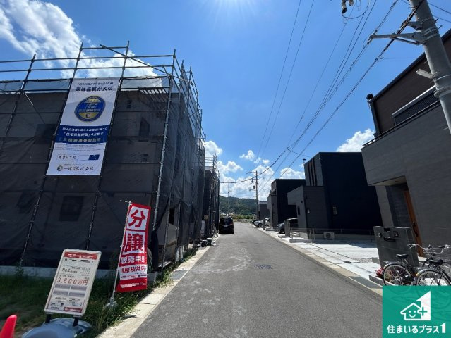 ●12(土)13(日)現地案内可能！　桜井市外山　全2邸の前面道路含む現地写真|周辺は閑静な住宅街です。前面道路もしっかりと有りますので車の出し入れも安心ですよ！