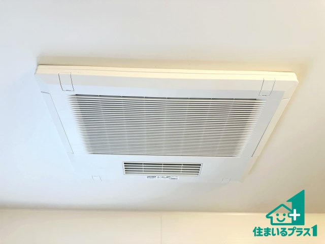 ●大和郡山市九条町　第4期　新築一戸建ての冷暖房・空調設備|四季を通して快適なバスライフをお手伝いする浴室暖房乾燥機！浴室の乾燥・暖房・涼風・換気はもちろん、２４時間換気にも対応！