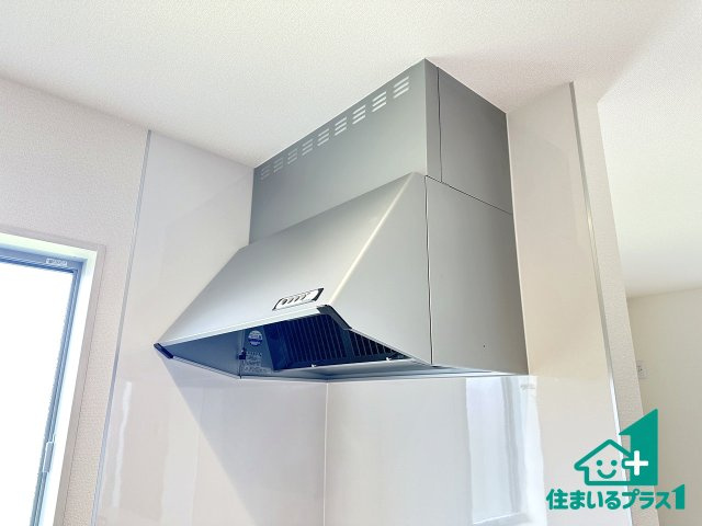 ●大和郡山市九条町　第4期　新築一戸建ての設備|汚れにくいスロットフィルタでお手入れラクラク！ＬＥＤ照明付き！