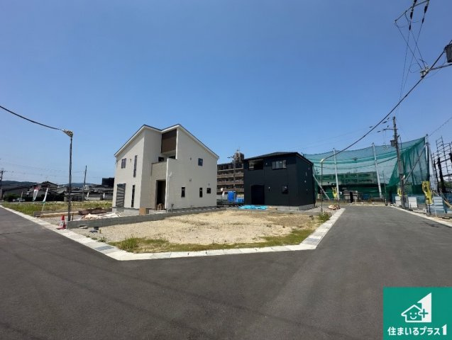 ●大和郡山市九条町　第4期　新築一戸建ての前面道路含む現地写真|周辺は閑静な住宅街です。前面道路もしっかりと有りますので車の出し入れも安心ですよ！