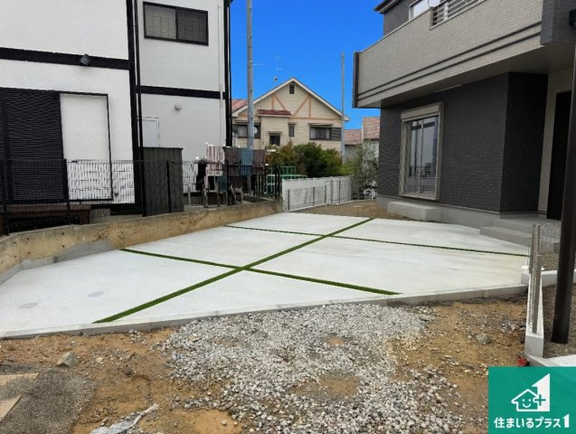 29(土)30(日)現地説明会！◆羽曳野市羽曳が丘西　新築一戸建ての駐車場|駐車スペース！散水栓があるので、こまめに愛車を洗えます！